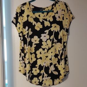 Alfani Yellow and White Floral Short Sleeve Tee